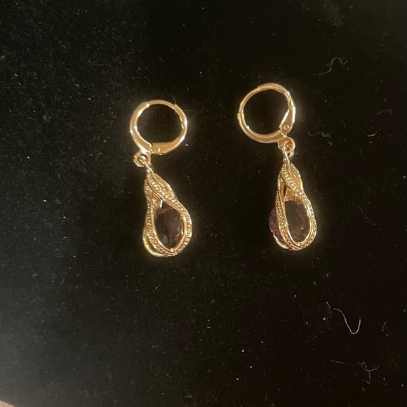 Gold teardrop and brown stone fashion earrings - Picture 2 of 2